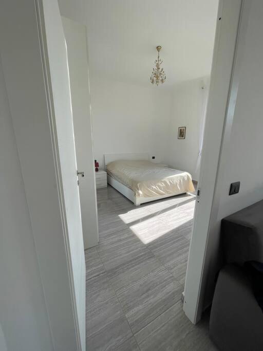 Winter Apartment Vado Ligure Exterior photo